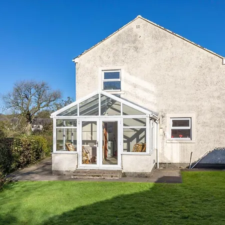 Feriehus Lake District, Spacious Holiday Home, Sleeps 11, Village Location Ennerdale Bridge