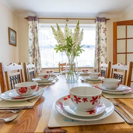 Holiday home Lake District, Spacious Holiday Home, Sleeps 11, Village Location *